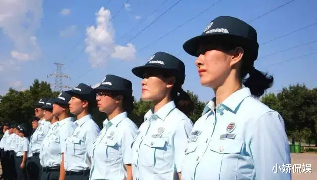 文职|2023年军队文职招聘“遇冷”,不足30万人报考