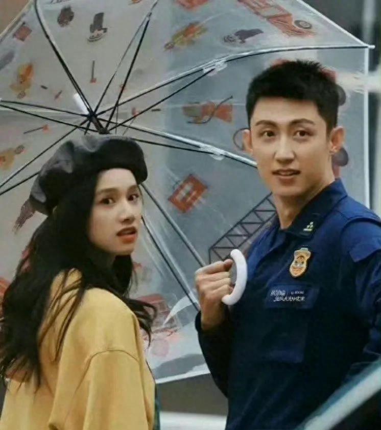 黄景瑜为追小花抛弃热巴?杨紫背刺团队?丞磊和卢昱晓假戏真做?