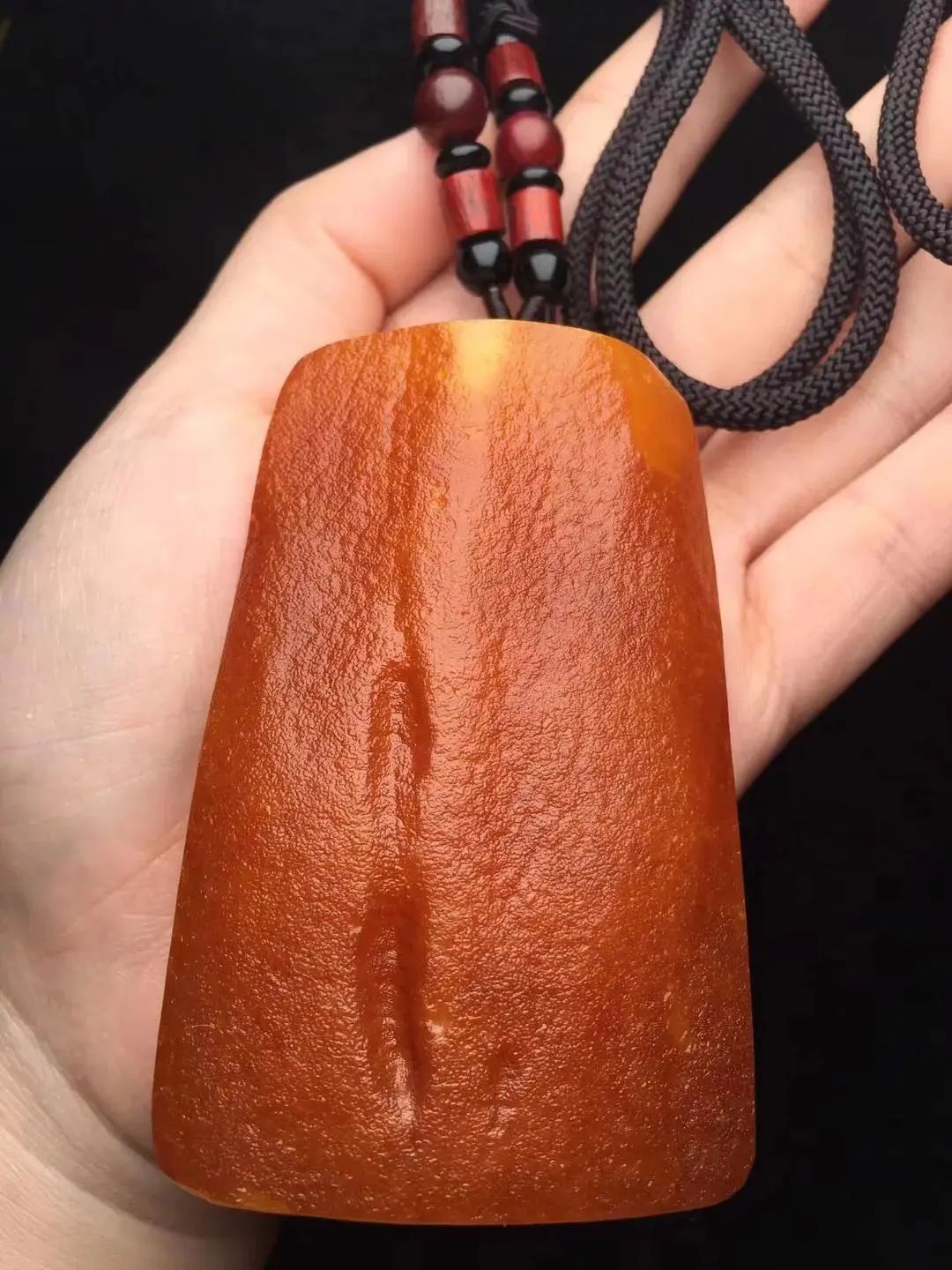 蜜蜡|聊聊带皮的蜜蜡