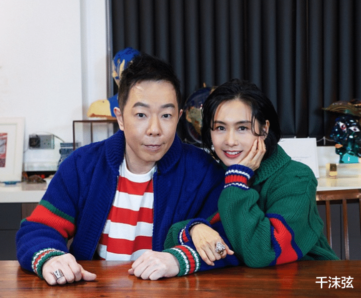 杨幂|全家移民?51岁朱茵现身葡萄牙,与丈夫穿情侣装遛娃,脸圆发福