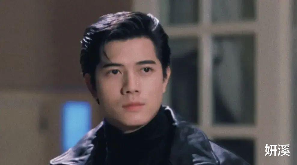 57岁郭富城和小4岁岳母合影,状态天上地下,年龄只是数字吗?