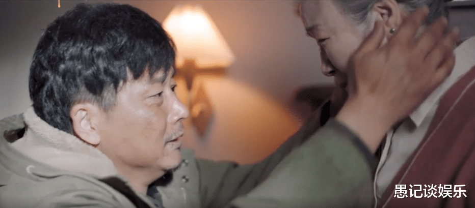 倪伟强|《熟年》倪伟强回家,全身被晒得黢黑,但他却“洗不白了”