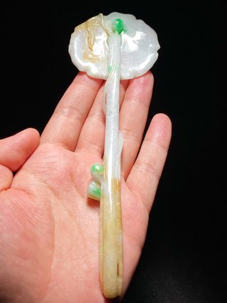 翡翠|清中期 老坑飘绿翡翠 荷叶纹 如意摆件把件