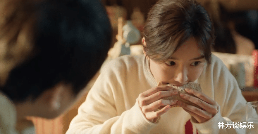 毛晓彤|挤眉弄眼,摇头晃脑?35岁毛晓彤出手,带来教科书式“甜妹演技”