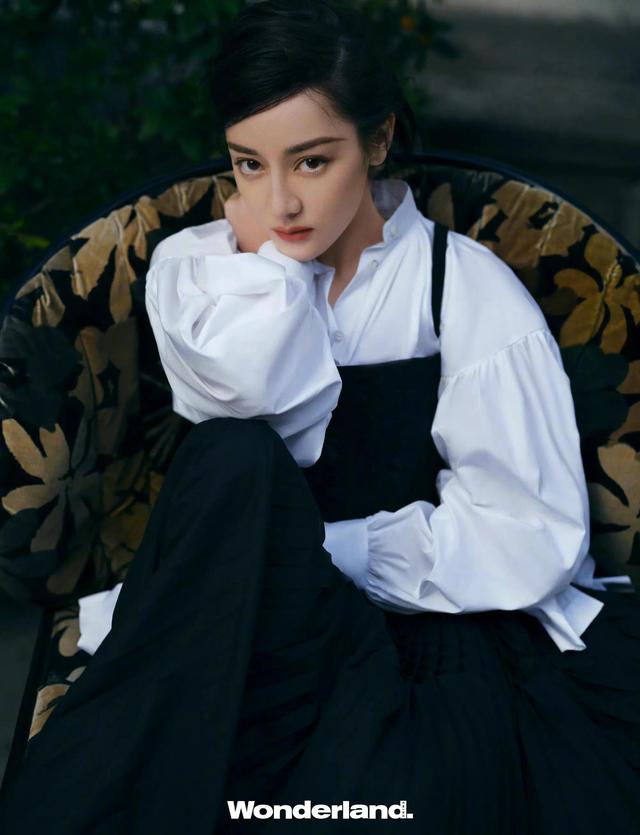 迪丽热巴|迪丽热巴，春日大片破谣复出