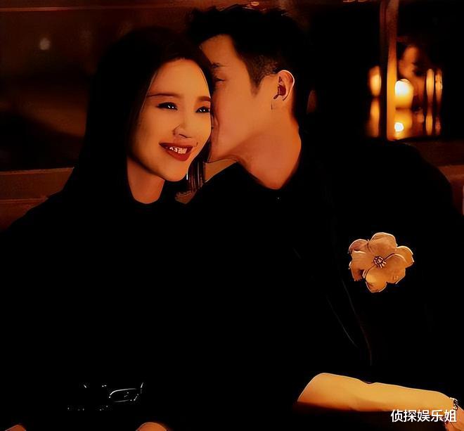 唐艺昕首晒3岁女儿,母女俩一起做饼干,小公主扎哪吒头超可爱