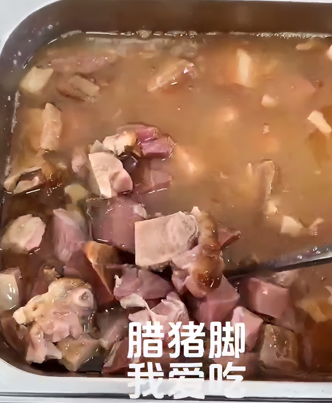 |“难怪都想进体制”，女生晒单位伙食，一顿饭等于学生一个星期！