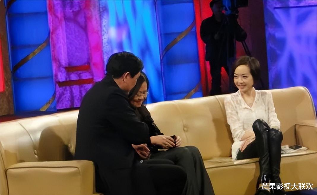 “访谈一姐”到“查无此人”，53岁的鲁豫，终于落到今天这一下场