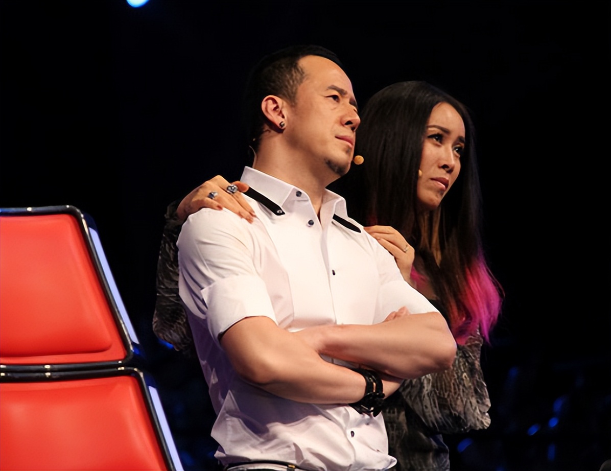 杨坤、那英向甘肃捐款捐物上热搜,52岁刀郎被贴“马户”标签