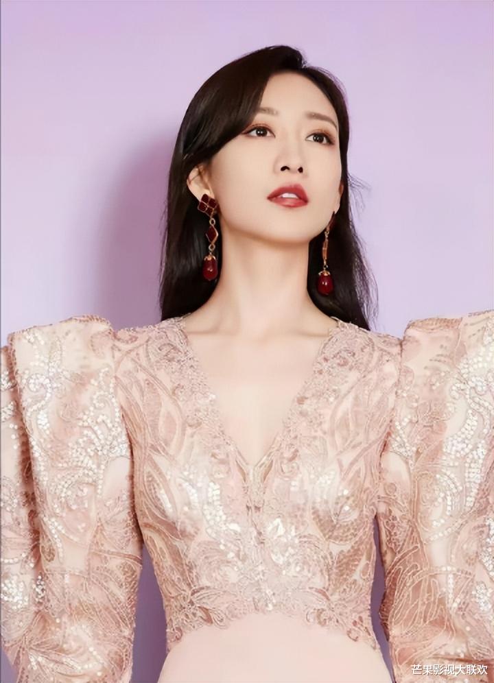 鸥后续瓜！曝预产期在12月，男方疑孕期出轨，网友：去父留子吧