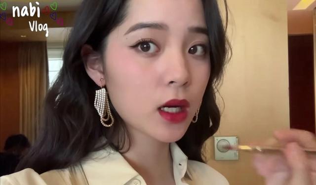 任敏|女明星真实饭量被曝光:娜扎嗦粉1口1根,颖儿每天一粒老干妈