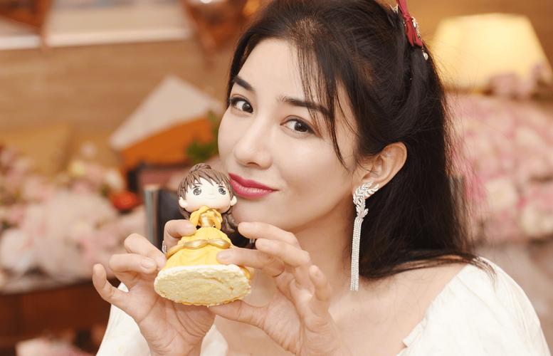 发型 9位“一胖毁所有”的女星，怀孕前是窈窕淑女，怀孕后涨到190斤