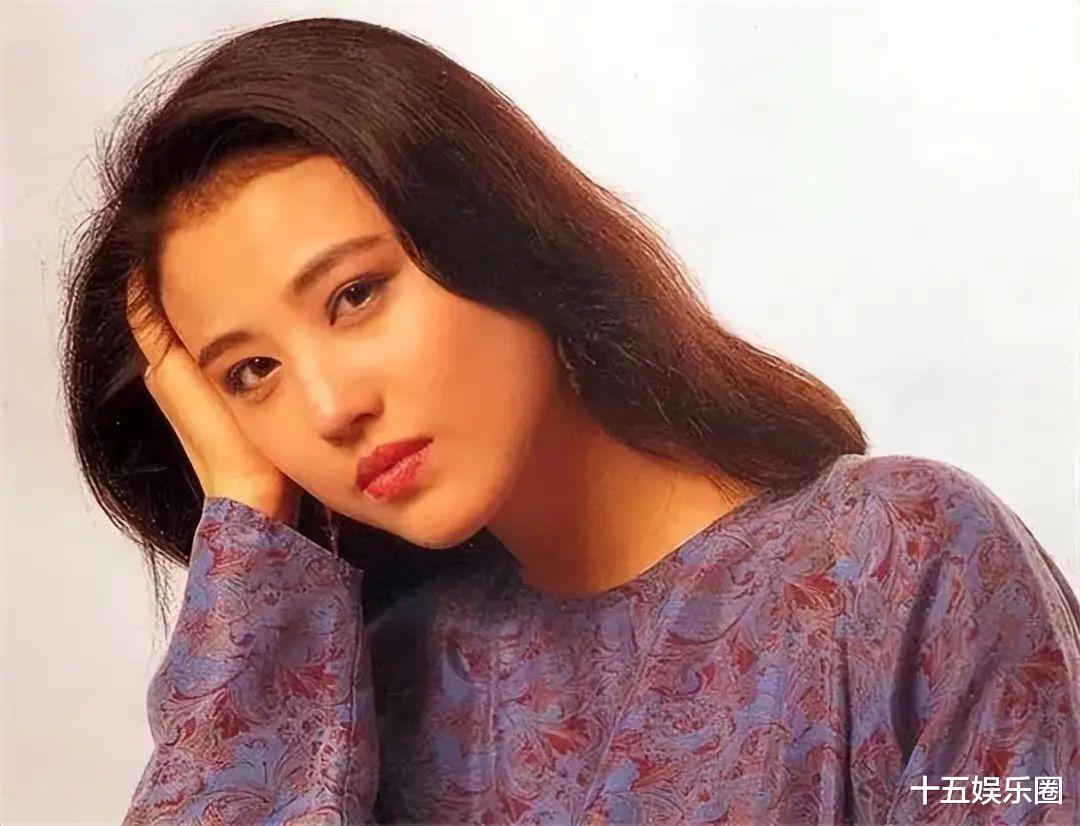 周海媚一代天骄,一个红斑狼疮,绝色佳人香消玉殒,从此再无江湖