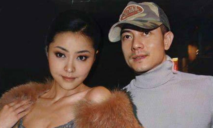 卖弄风情大秀身材，一度靠身体上位，被天王郭富城暗喻“破鞋”