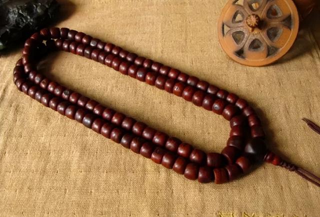 凤眼菩提|什么文玩的包浆,有凤眼这般治愈