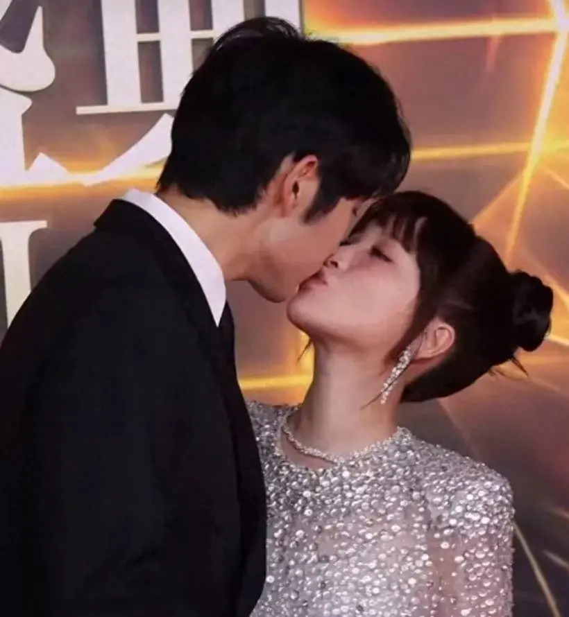 金莎|一个真人秀节目，将42岁金莎的“中年尴尬”，体现得淋漓尽致