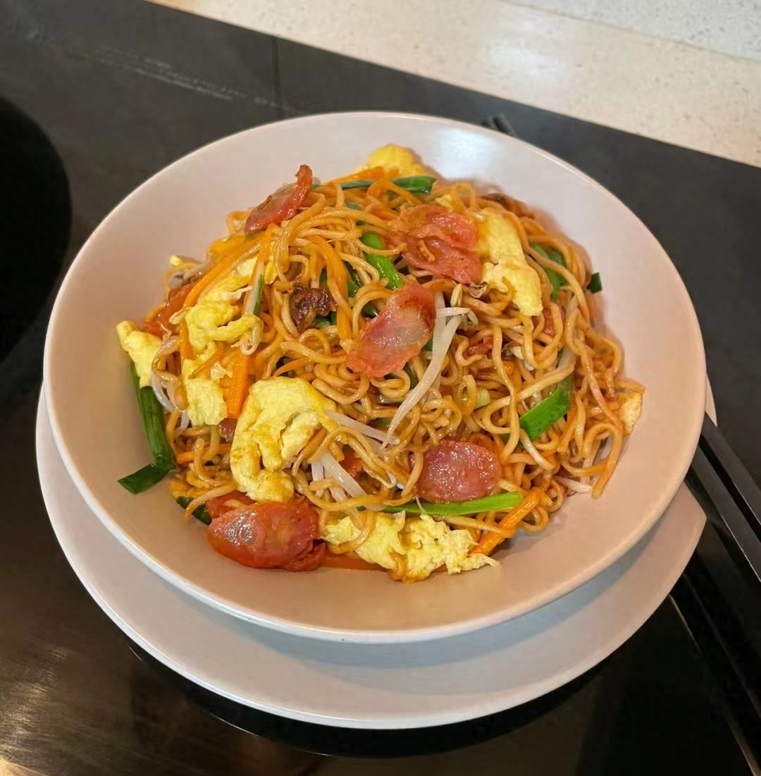 炒面|炒面还是喜欢这种做法,干香油亮,色泽诱人,味道非常好