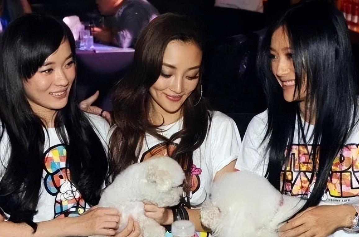 杨幂|杨幂被“踢出”泰迪姐妹团,让我看到了娱乐圈的“残酷”缩影