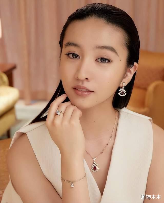 20岁木村光希硬照翻车，发型贴头皮妆感显脏，鼻环透视装一言难尽