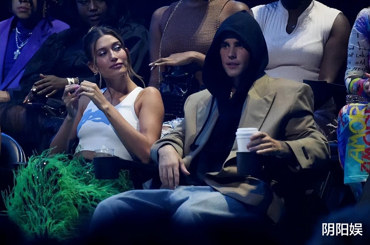 |赛琳娜现状:与海莉私下沟通,公开为她说话,昔日闺蜜如此说