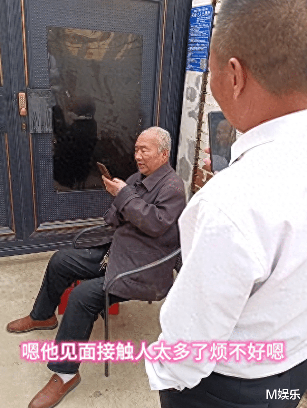 如今“口碑尽毁”的大衣哥朱之文,到底做错了什么?