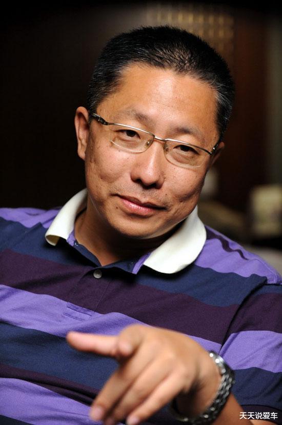 李阳|53岁李阳官宣得子，曾家暴前妻还皈依佛门，现给娇妻洗脚好甜蜜