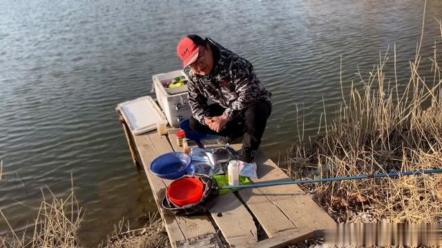 鲫鱼|中高档混养浮漂这样选，漂灵且稳，伯乐的感觉来了