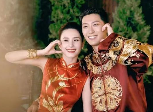 有一种“算计”叫窦骁与何超莲,结婚仅2个月,就看懂了这盘大棋