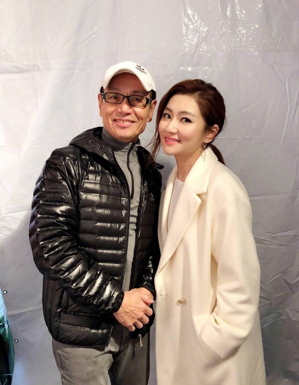 41岁任家萱“官宣产子”,一家三口幸福合照,13年辛酸令人心疼