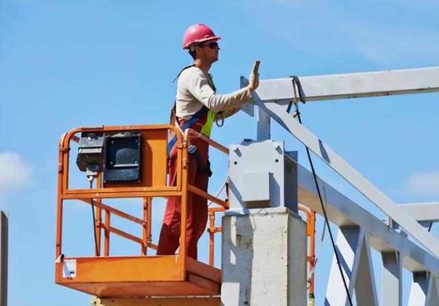 这种工作有多牛?一年只需工作2天,日薪高达13万!