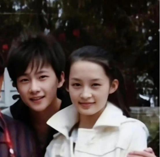 杨洋|杨洋和王楚然恋情被实锤？海边激吻、甜蜜共度4天3晚，疑似因戏生情