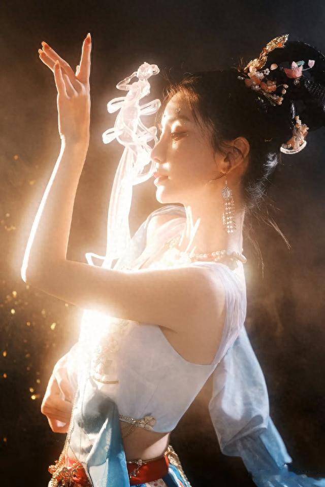 9.20娱瓜:任嘉伦刘亦菲唐嫣刘诗诗檀健次ab张彬彬娜扎张云龙丞磊