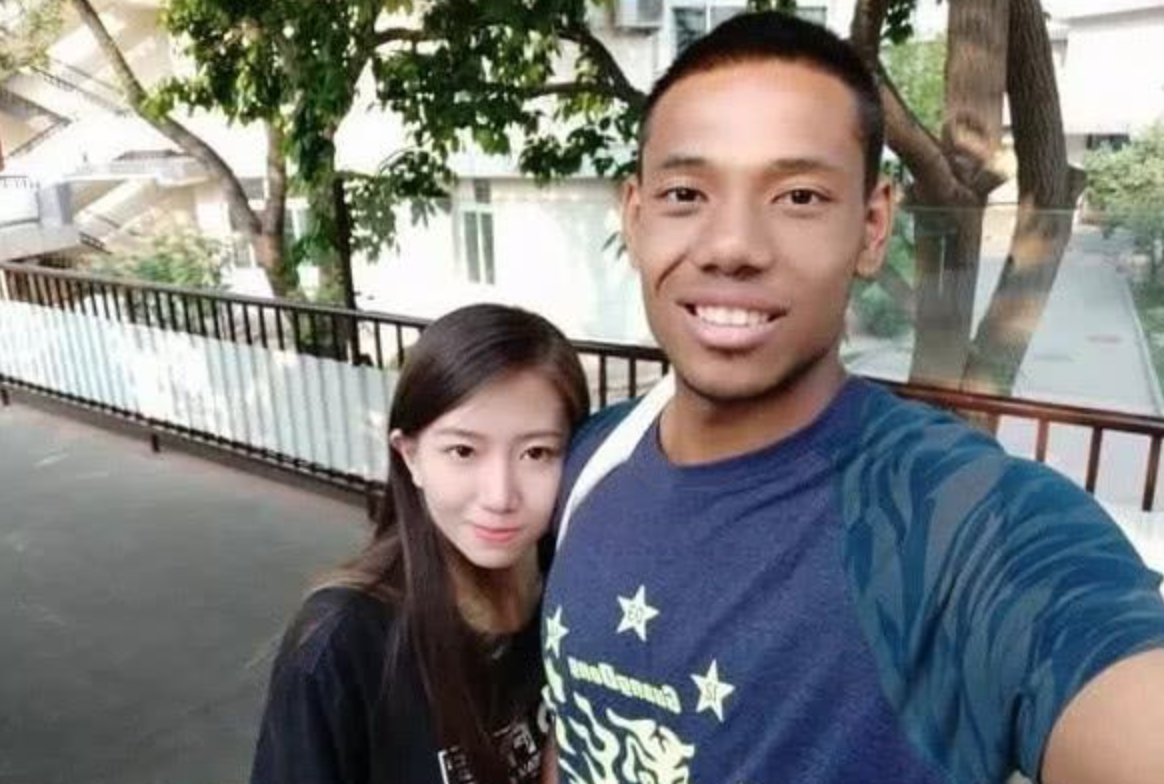 中国校花为爱远嫁非洲,被黑人老公痛打,无依无靠被迫卖身