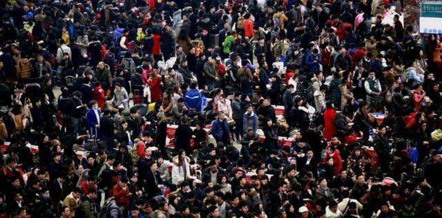 求职|今年大批打工人失业逃离城市,生活过得太内卷无助,谁来拯救他们