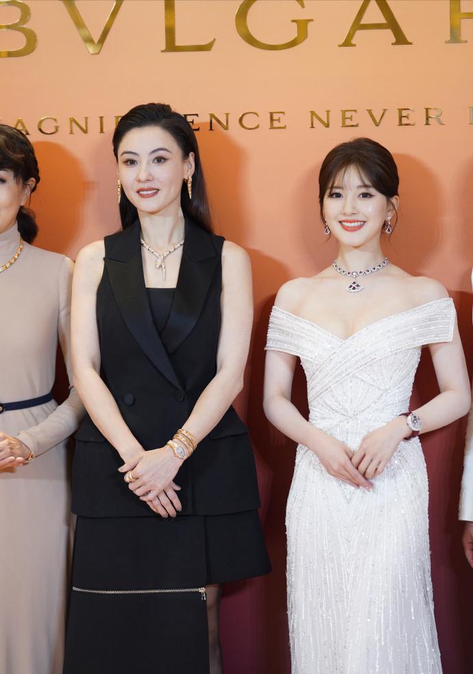 看了张柏芝这组无修生图，我才知道什么是真正的“骨相美人”