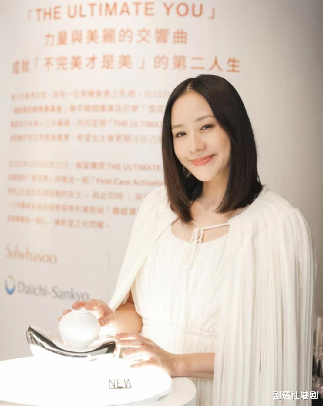 心情平复!港女星离婚后现身活动状态佳,更自曝与前夫仍天天联络