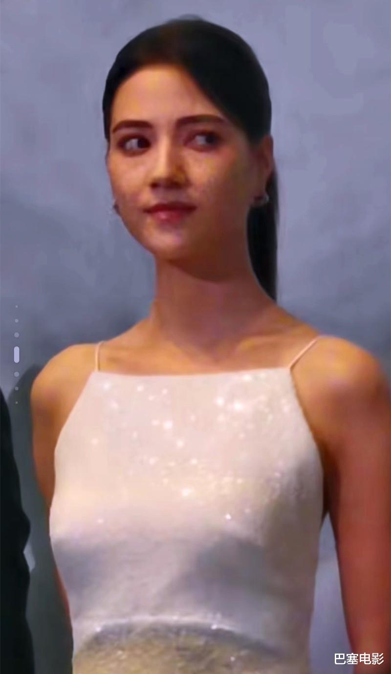 《封神》首映红毯:袁泉美得独特,妲己颜值不稳,陈坤撞脸秦昊