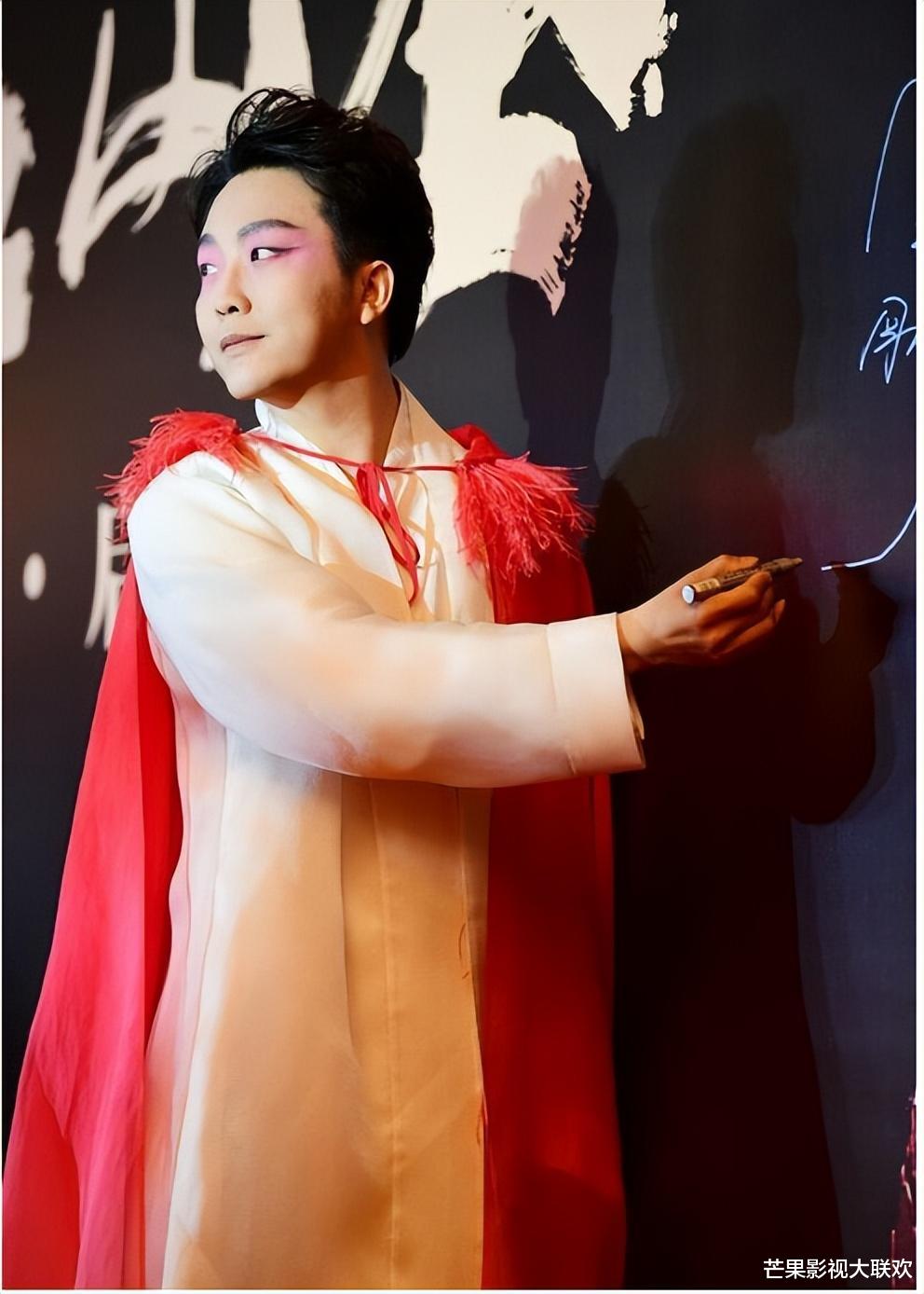 “跳梁小丑”李玉刚摔下神坛，不再被世界宽容，梅葆玖：死不原谅