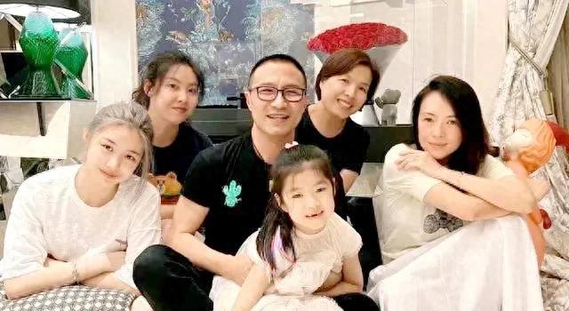 汪峰3个女儿3个妈,3个女儿貌如花,小苹果、醒醒、璟怡都非常漂亮