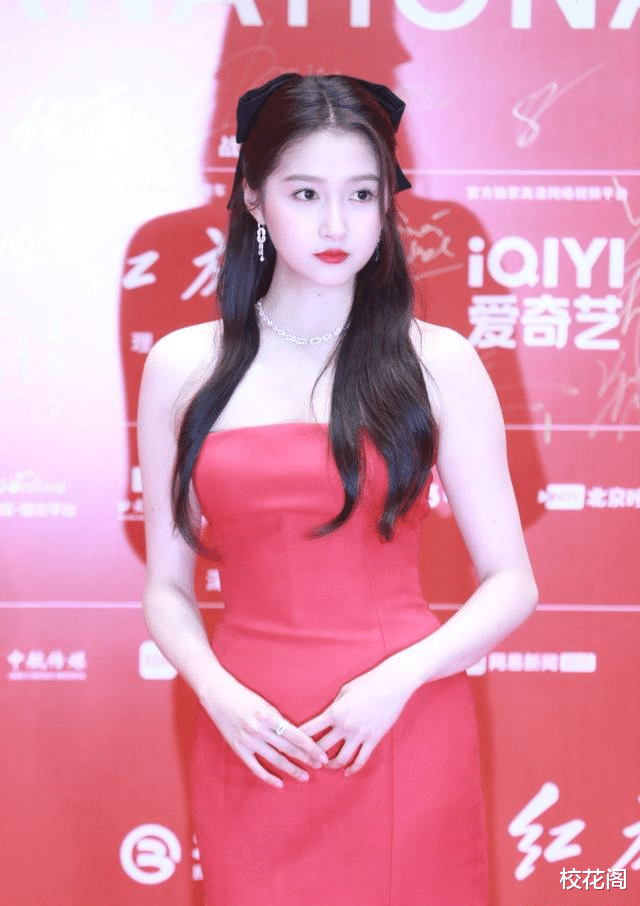 工作室|女星深夜发文：揭露出畸形关系，全网咋舌