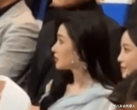 杨幂|嘴凸鼻短、面中凹陷,当女星侧颜同框,差距一目了然