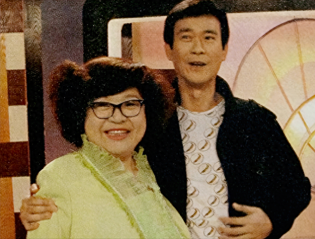 “秋官”郑少秋:3段婚姻4个女儿,自缢、丧母,人生大不相同