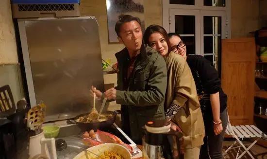 谢霆锋“藏了”10岁女儿曝光！王菲一直蒙在鼓里，霍汶希慌了？