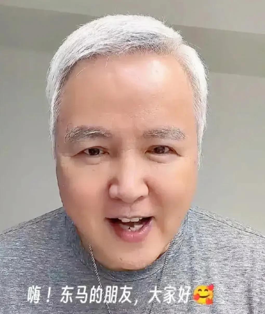 林瑞阳|63岁林瑞阳罕见露面,长相越来越怪异,白发白眉没有一根胡子