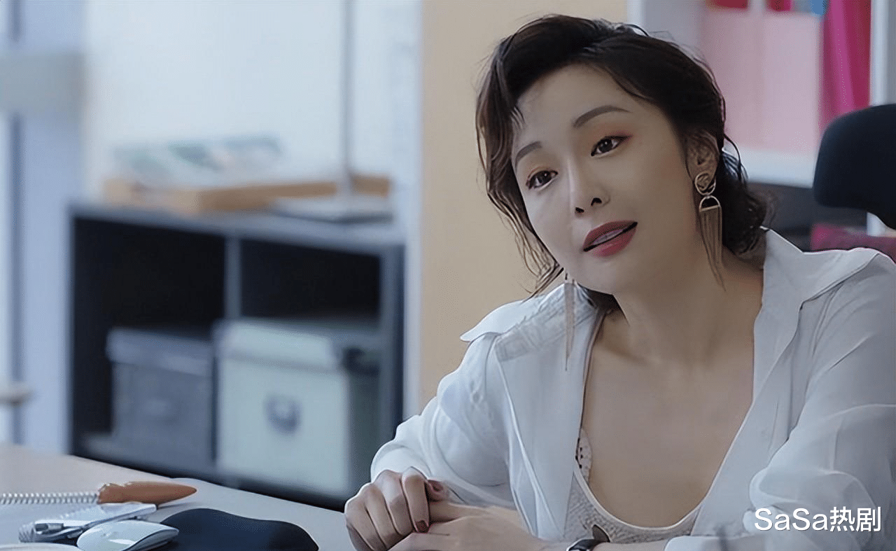 35岁大嫂高叶近照,网友:好像挺显老哦!高叶老公是黄海波系误读