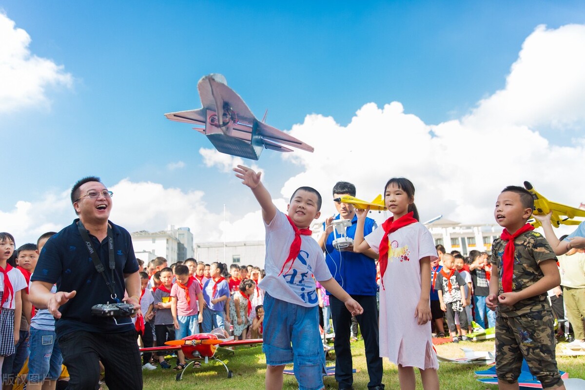 应届生|特岗教师招聘开始，建议三类人报考，岗位适配度很高