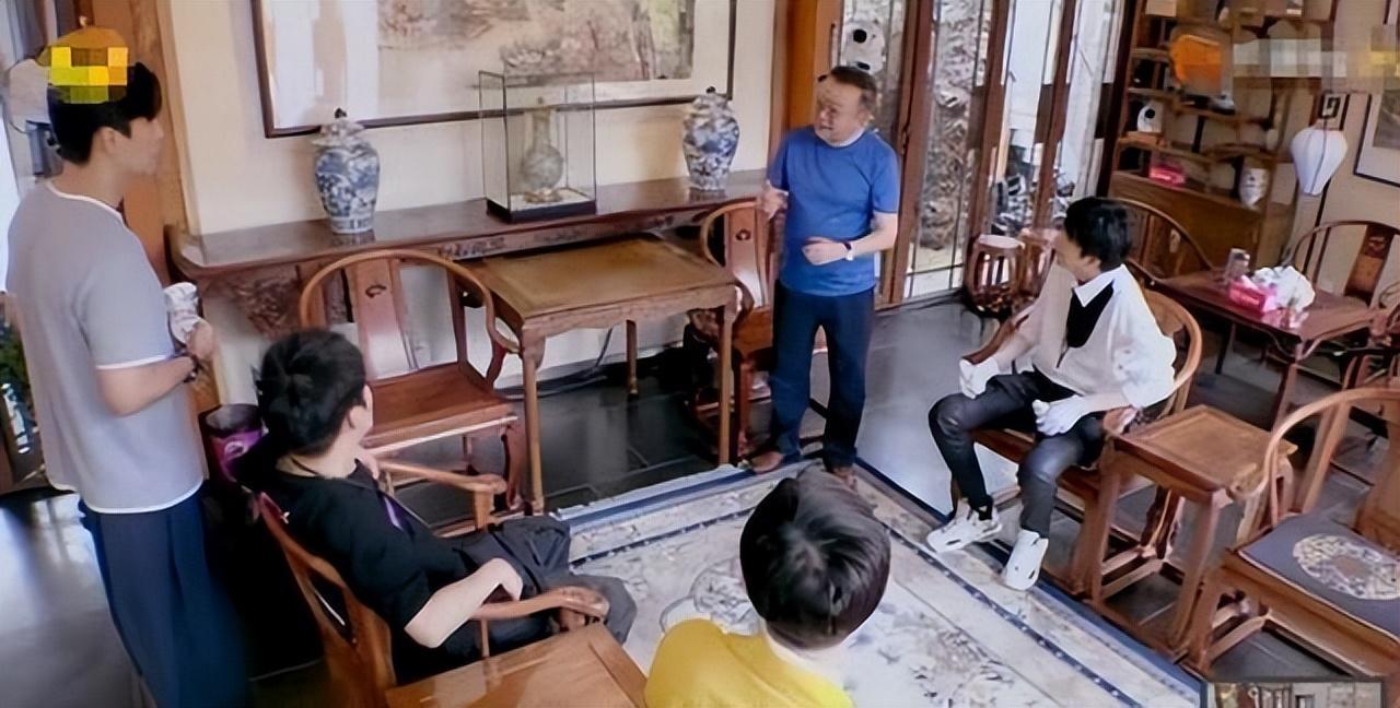 晚年有了儿子的王刚本以为可以安度晚年，但如今的情况却让人感叹