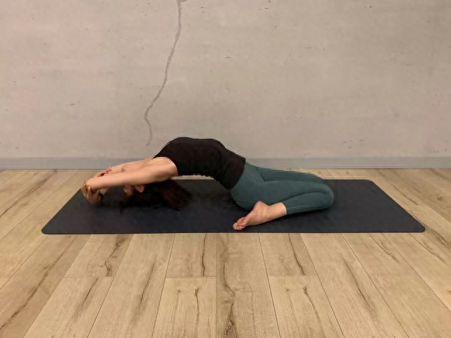 瑜伽榻式,常练让你下肢更柔美,上肢更挺拔!