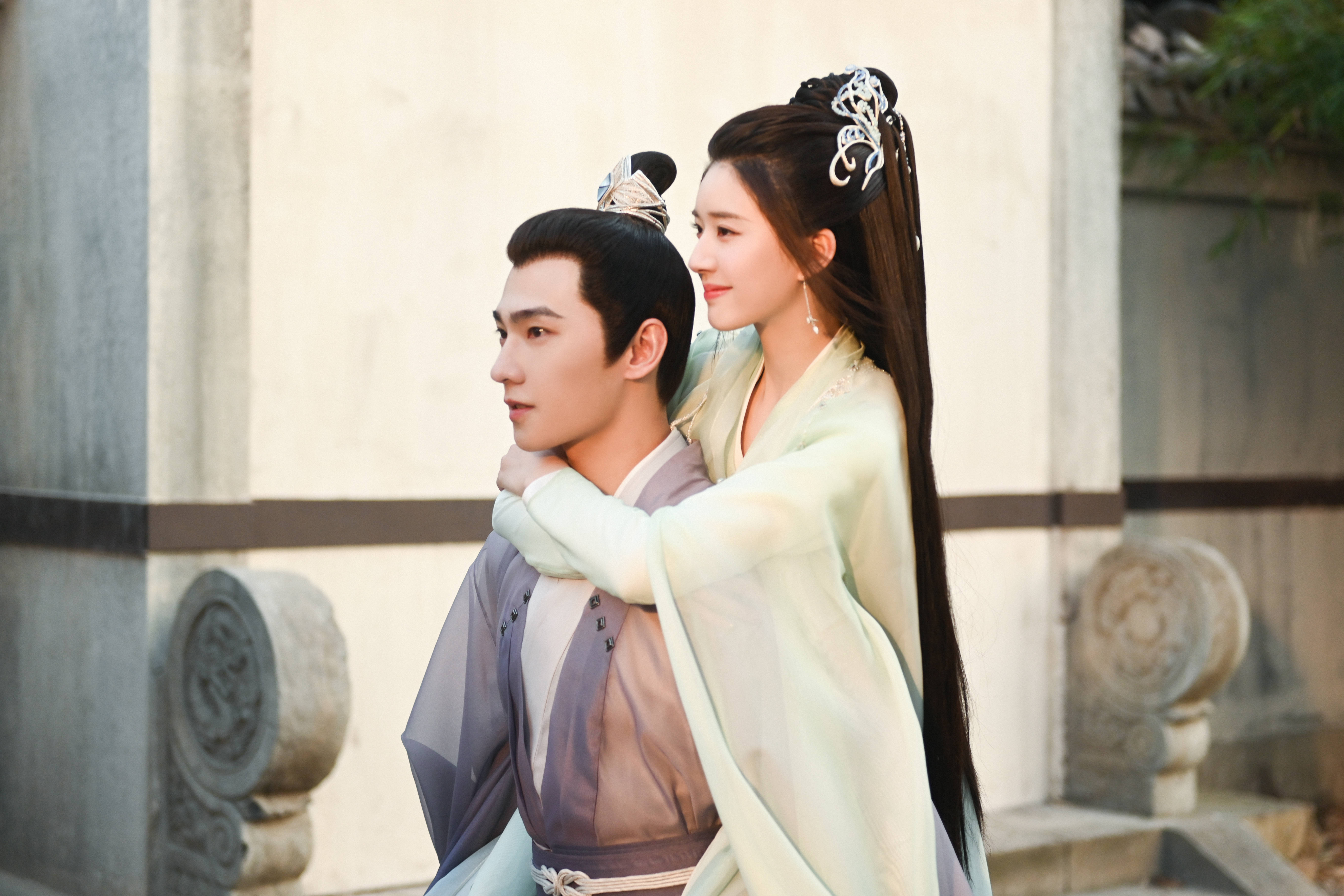 杨洋|杨洋跟王楚然的恋爱瓜，扯出六位绯闻前女友，贾士凯又在背后当“红娘”？