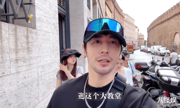 钟丽缇携家人罗马度假，备孕多年无果两次许愿，女儿获赞天使面孔